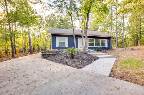 Photo 19 - Lake Livingston Cabin: Half-mi to the Water