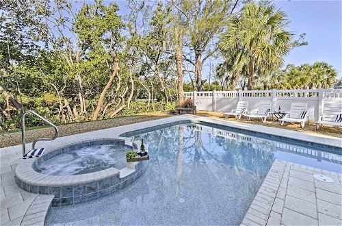 Photo 32 - Canalfront Anna Maria Cottage w/ Pool & Hot Tub