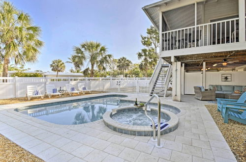 Photo 17 - Canalfront Anna Maria Cottage w/ Pool & Hot Tub