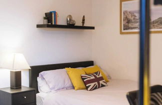 Photo 3 - Stylish & Cosy 2BD Flat - Old Market