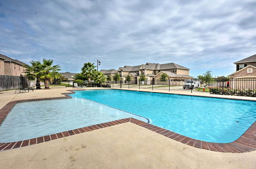 Photo 24 - College Station Townhouse w/ Patio & Pool Access