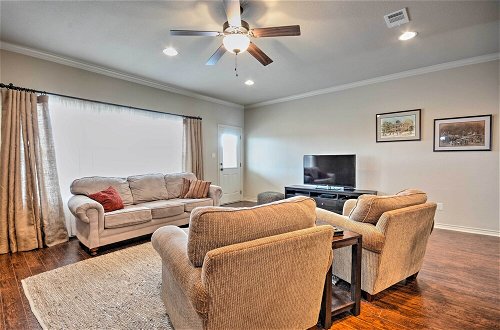 Photo 11 - College Station Townhouse w/ Private Patio
