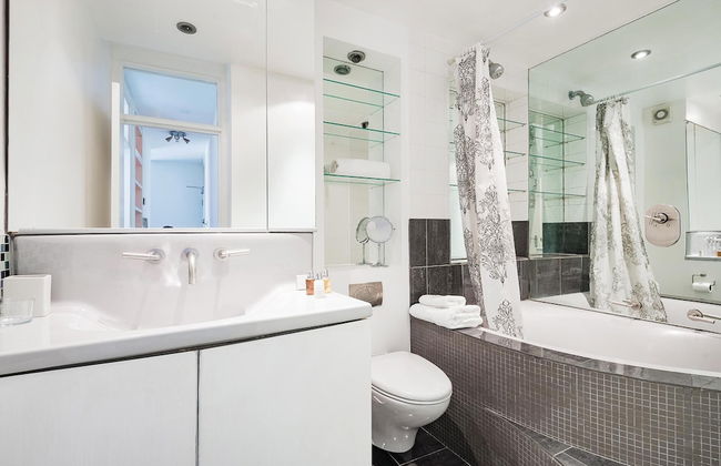 Bright and Stylish Apartment in Trendy Islington by Underthedoormat - Foto 11