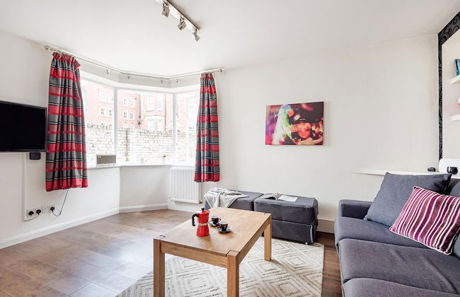 Bright and Stylish Apartment in Trendy Islington by Underthedoormat - Foto 7