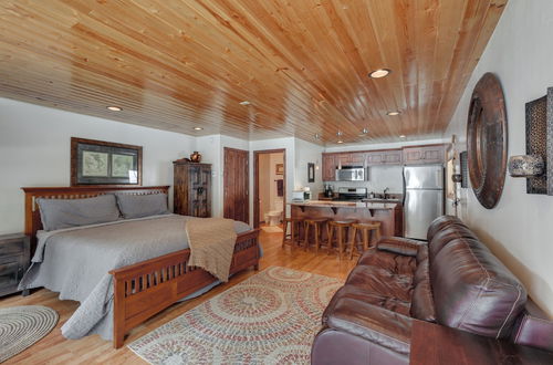 Photo 1 - Cozy Streamside Studio - 2 Mi to Taos Ski Resort