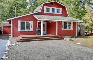 Photo 1 - Cozy Ashford Home - 5 Mi to Rainier Nat'l Park