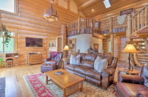 Photo 5 - Cozy Fairplay Log Cabin w/ Deck: 26 Mi to Breck