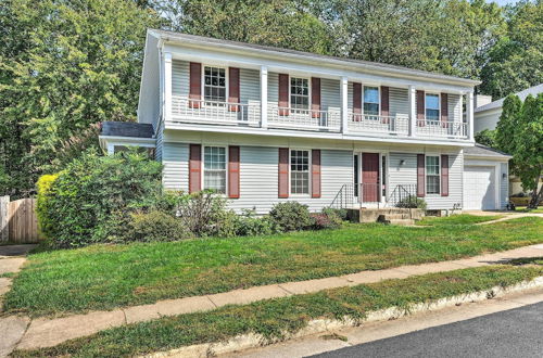 Foto 1 - Burke Family Home w/ Deck & Easy City Access