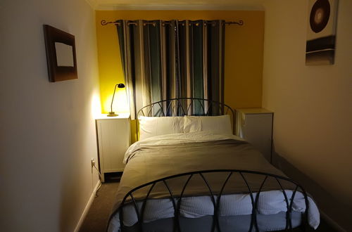 Photo 4 - Cosy 1-bed Apartment in Swindon, Private Parking