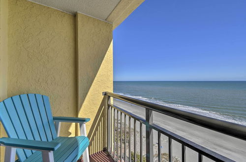 Photo 5 - Beachfront Vacation Rental: Resort Amenities