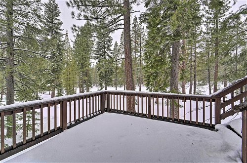 Foto 9 - Updated Tahoe Donner Cabin w/ Golf Course Views