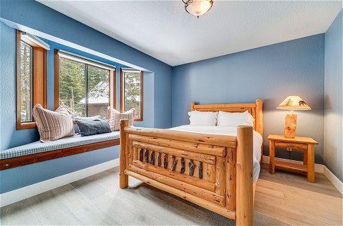 Foto 28 - Updated Tahoe Donner Cabin w/ Golf Course Views