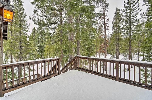Foto 8 - Updated Tahoe Donner Cabin w/ Golf Course Views