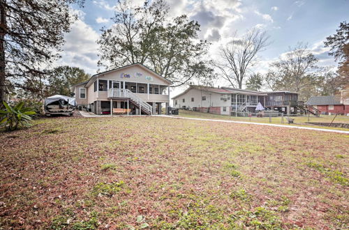 Foto 29 - Ferriday Lakehouse w/ Private Dock, Deck, & Yard