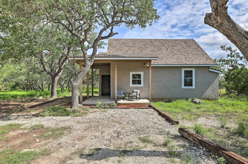 Foto 26 - Cozy Spring Branch Cottage in Hill Country