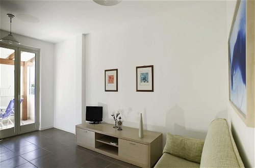 Foto 8 - Dolce Mare 5 - Large Balcony With Sea View - Wifi - A/C - Next to the Beach