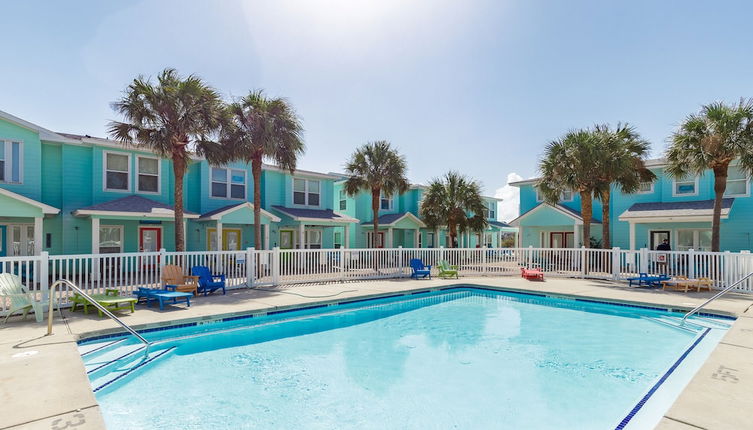 Photo 1 - Resort Pool & Pet Friendly Sleeps 9