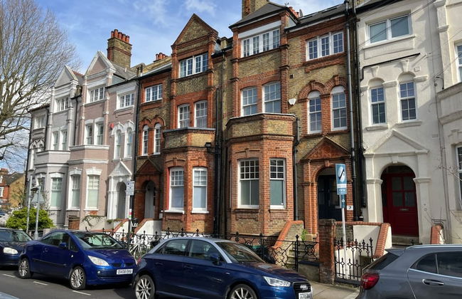 The Clapham Crib - Spacious 4bdr House With Patio - Foto 27