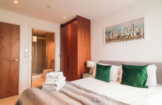 Photo 3 - Capacious Two bed Apt in Canary Wharf