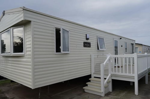 Photo 1 - Immaculate 3 Bedroom Caravan in Presthaven