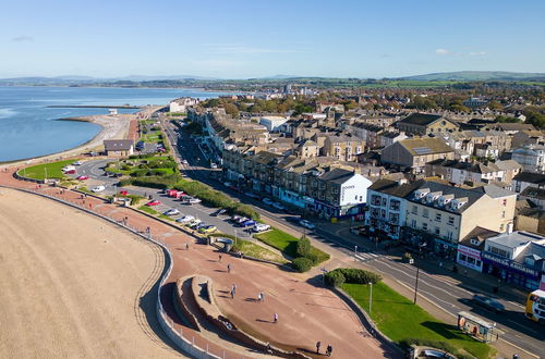 Foto 48 - Remarkable 2-bed Cottage in Morecambe bay hot tub