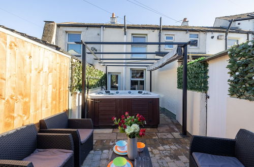 Photo 27 - Remarkable 2-bed Cottage in Morecambe bay hot tub