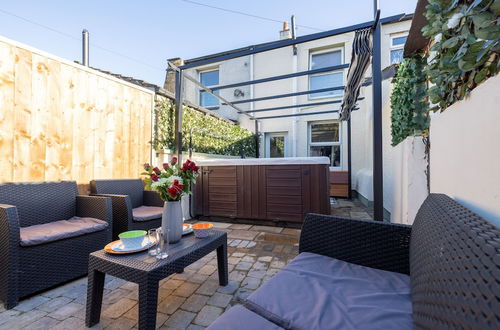 Photo 35 - Remarkable 2-bed Cottage in Morecambe bay hot tub