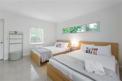 Photo 6 - Peaceful Comfort: Comfortable Miami Home