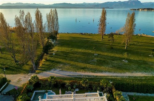 Photo 76 - Luxury Lakefront Onassis 1 by Apt24