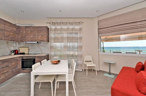 Photo 6 - Sabbia Seafront Apartment 3 by Travelpro Services