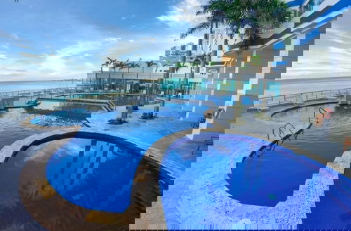 Photo 45 - 2 Bedroom Beachfront Apartment 2p1-al2 With Pool And Wifi