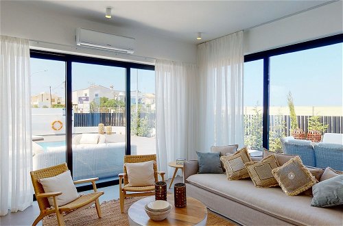 Photo 9 - Sanders Konnos Bay Ismene - Marvellous 2-bedroom Villa With a Side Sea View