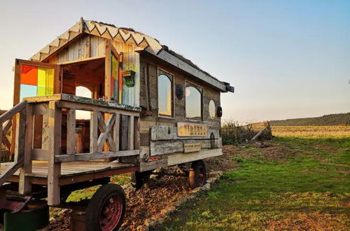 Photo 9 - 2 x Double Bed, Glamping Wagon in Dalby Forest