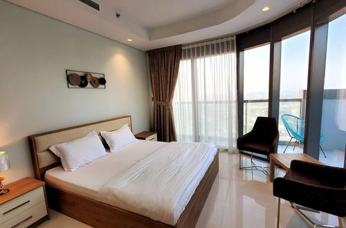 Photo 16 - Modern 3 BR With Full Burj Khalifa and Sea View