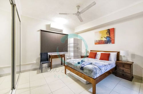 Photo 2 - ZEN FORESHORE - 2 Bedroom Apt with Pool