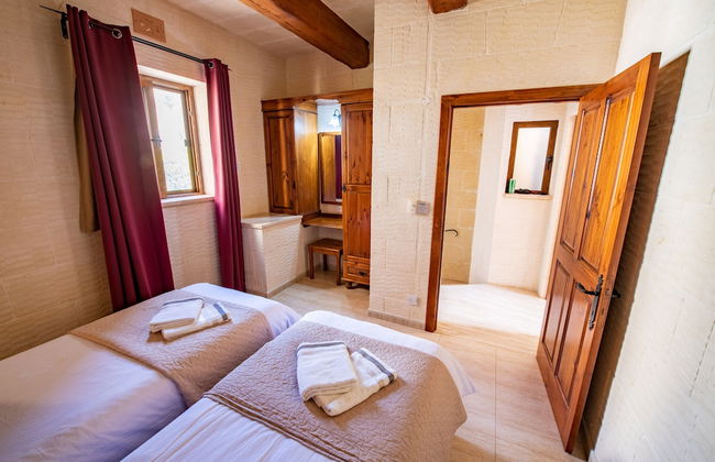 Ta Lucija 2 Bedroom Villa With Private Pool - Photo 5