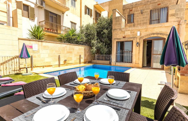 Ta Lucija 2 Bedroom Villa With Private Pool - Photo 1