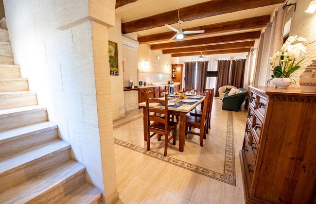 Ta Lucija 2 Bedroom Villa With Private Pool - Photo 27