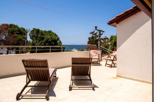 Photo 2 - Flat w Sea View Terrace 1 min to Beach in Didim