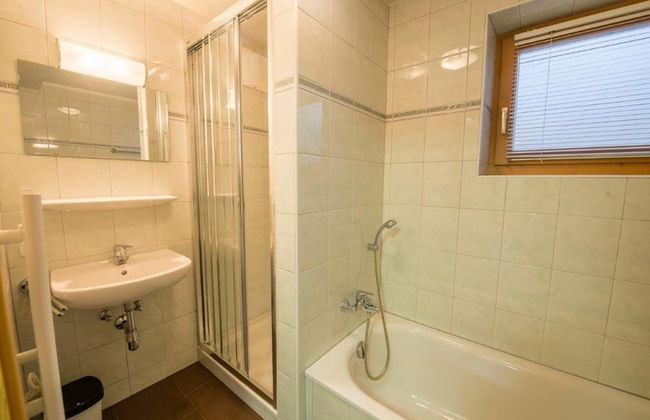 Cozy Chalet with 4 Bathrooms near Königsleiten - Foto 18
