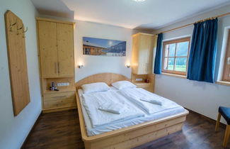 Photo 3 - Cozy Chalet with 4 Bathrooms near Königsleiten