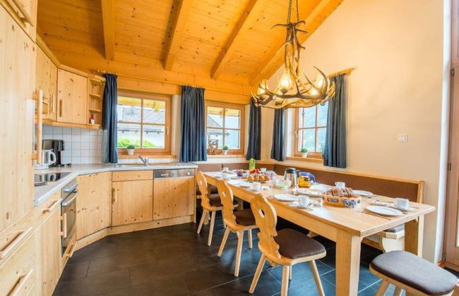 Cozy Chalet with 4 Bathrooms near Königsleiten - Foto 10