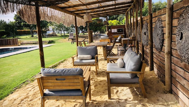Lobby lounge