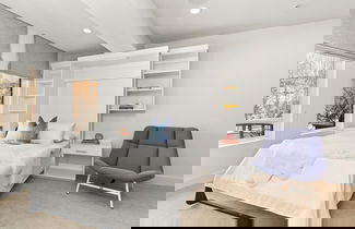 Photo 1 - Wonderland Estate 6 Bedrooms PAS-2680 by KBM