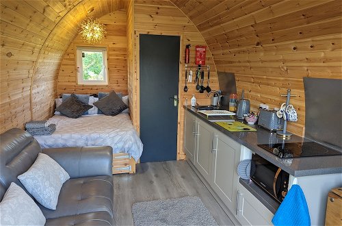 Photo 2 - Luxury Glamping Pod With Hot Tub, Fees Apply