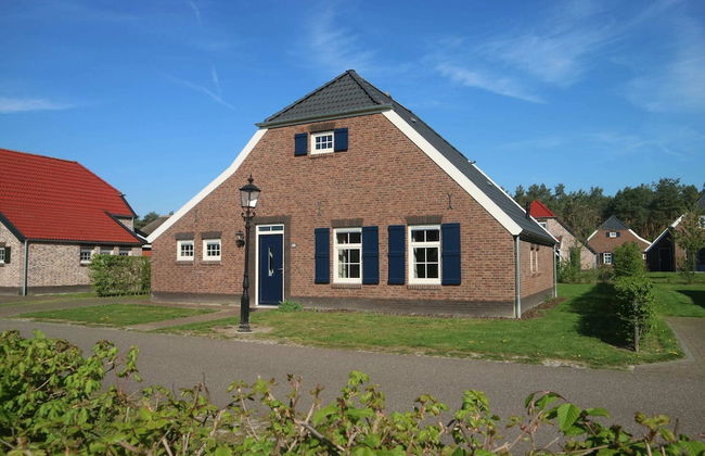 Nice Villa With Sauna and Bubble Bath in Limburg - Foto 1