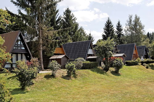 Photo 7 - Wooden Chalet with Terrace near Swimming Lake