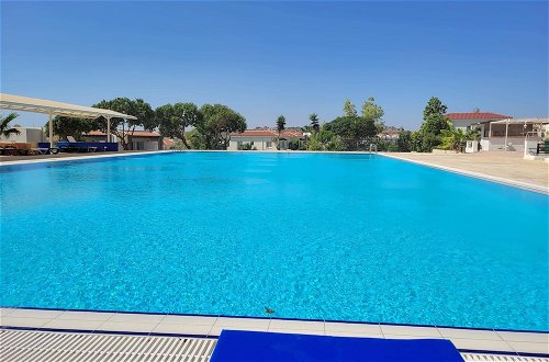 Foto 12 - Fabulous 2 Bed Apartment in Safakoy Cyprus
