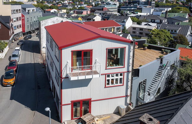 Downtown - Retro Decor - Stunning Views - Terrace - Photo 37