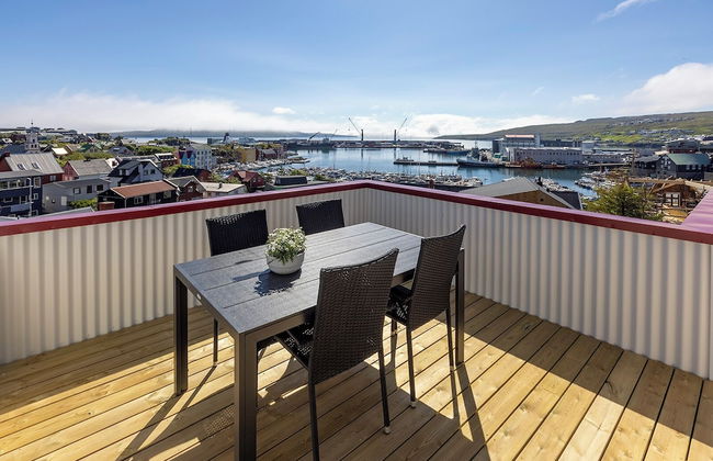 Downtown - Retro Decor - Stunning Views - Terrace - Photo 38